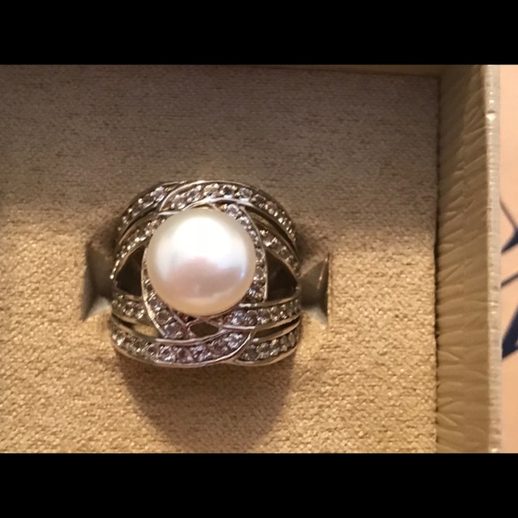 Jewelry - Pearl Pave Ring